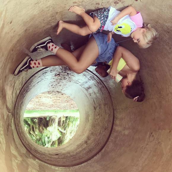 Meet your Posher, Laura - Picture 1 of 1